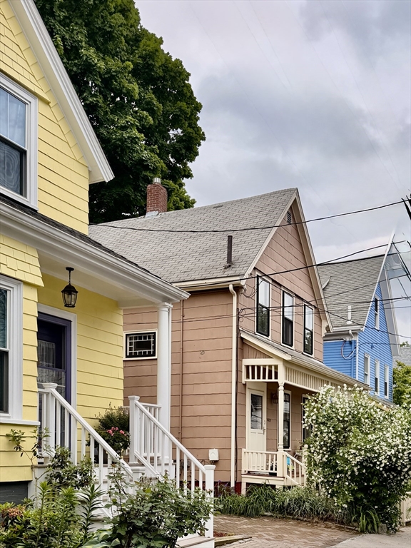 10 Mountain Ave