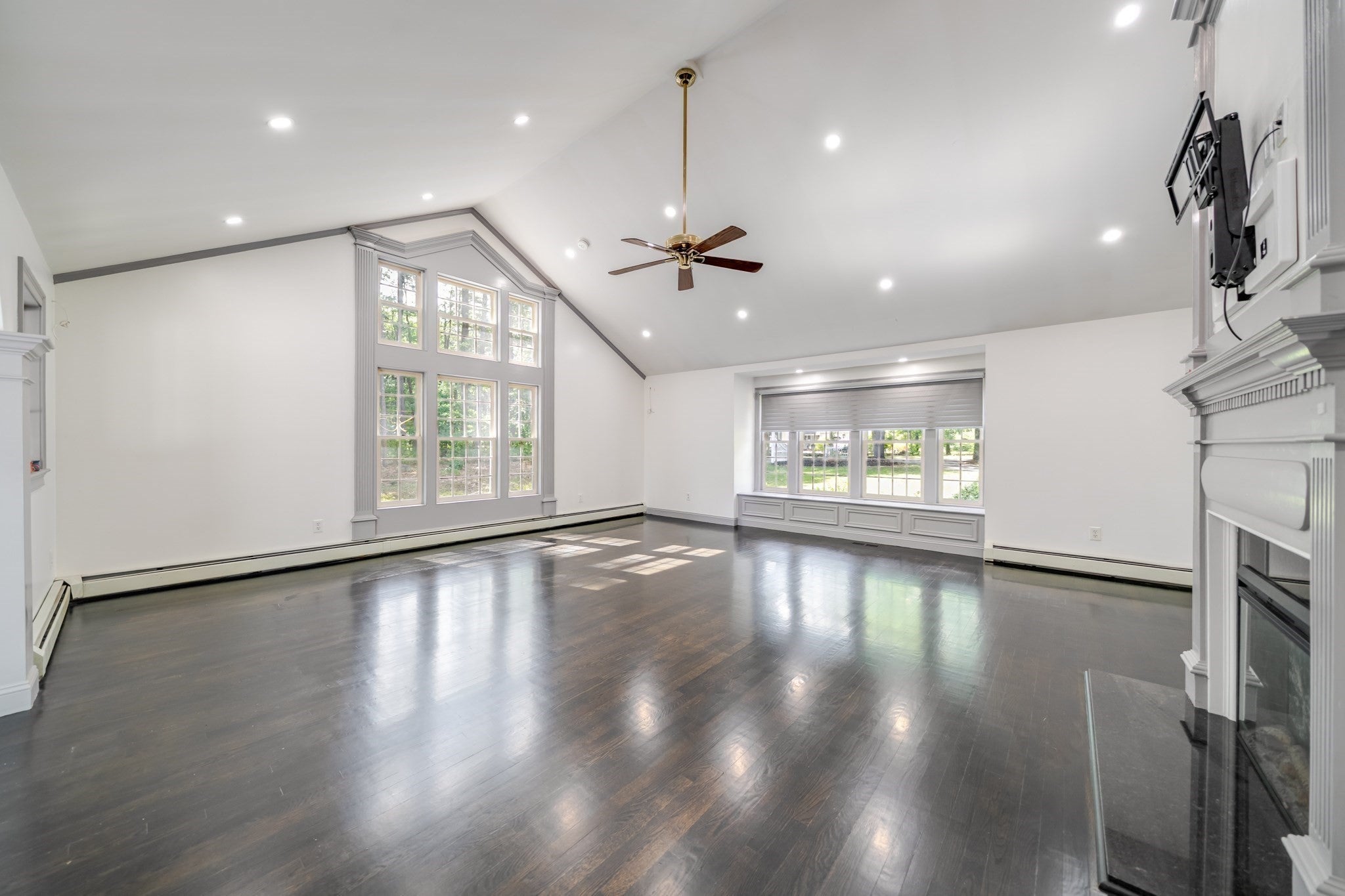 485 E Broadway