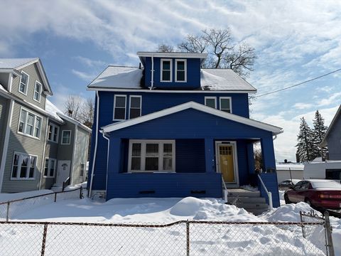 11 Crown St Springfield MA 01108