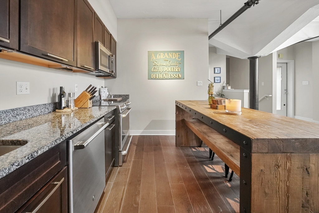 166 Terrace St 402