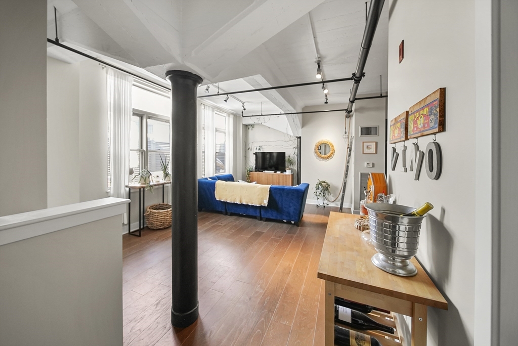 166 Terrace St 402