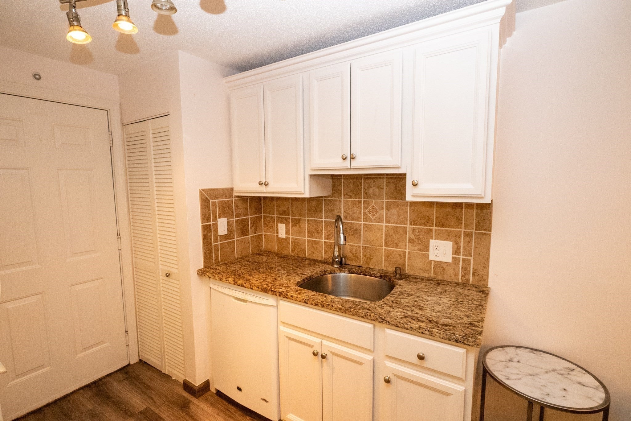 11 Thoreau Ct #2, Natick, MA Photo #6