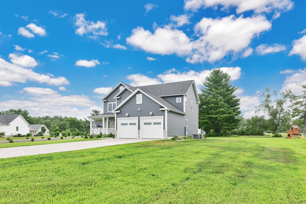 7 Sawgrass Ln