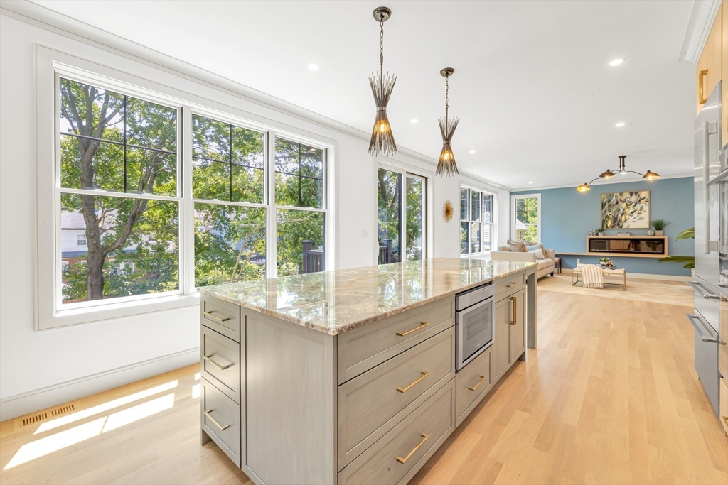 15 Conry Crescent