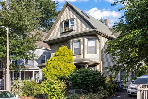 113 Dakota Boston MA 02124