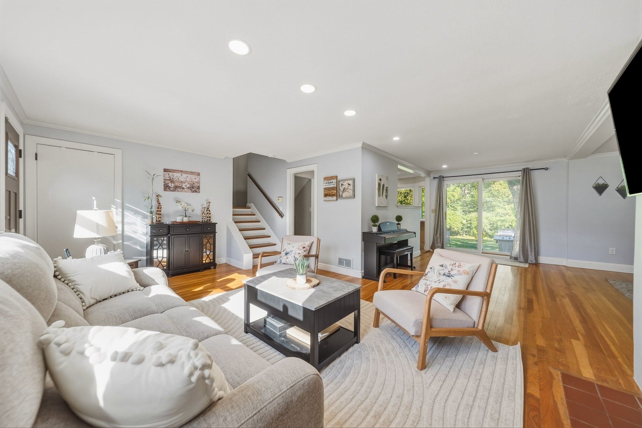 12 Dean Rd