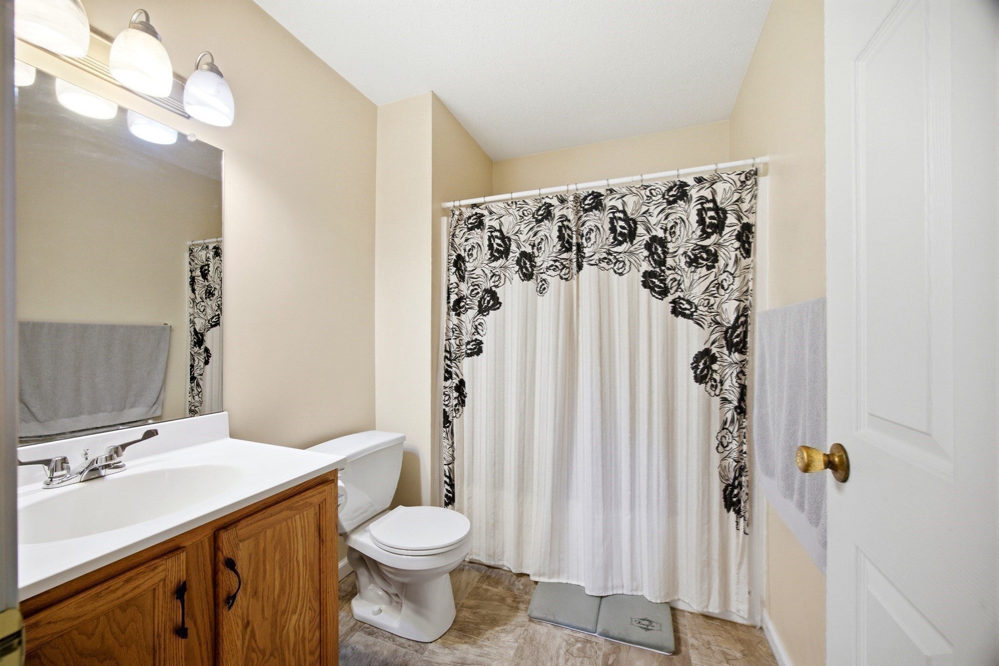 17 Curry Lane #17, Chicopee, MA Photo #23