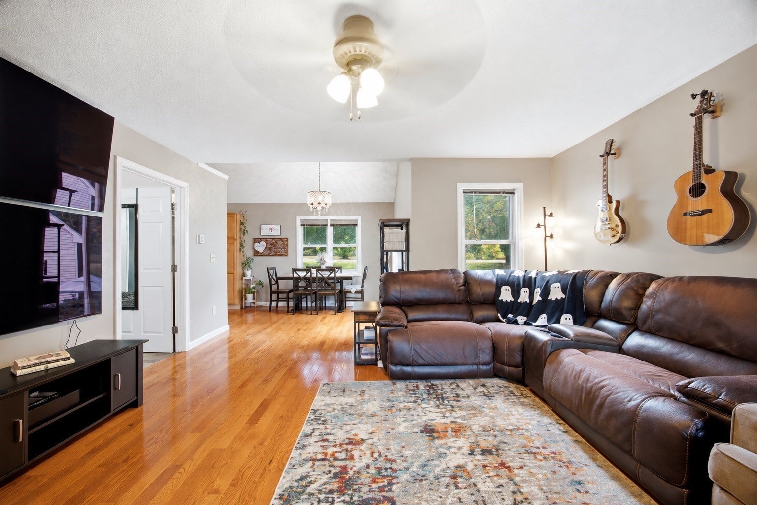 17 Curry Lane 17