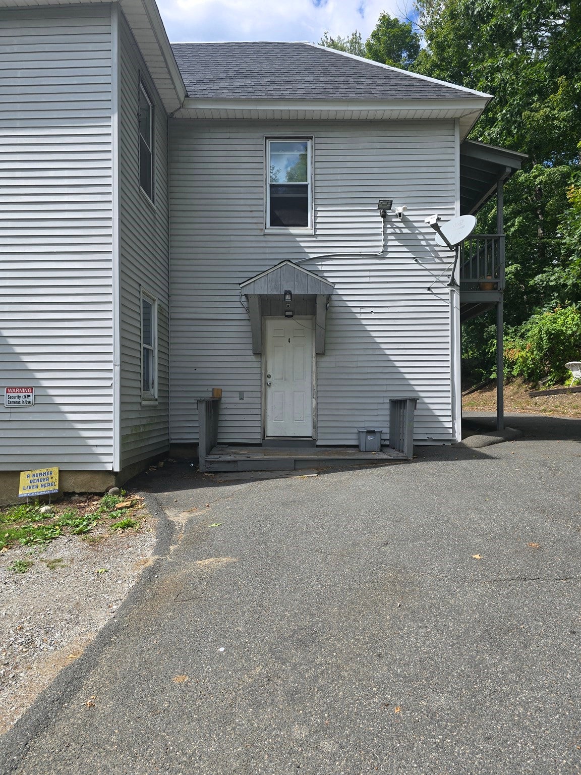 Click for 166 W Main St #4, Orange, MA slideshow Click for 166 W Main St #4, Orange, MA slideshow