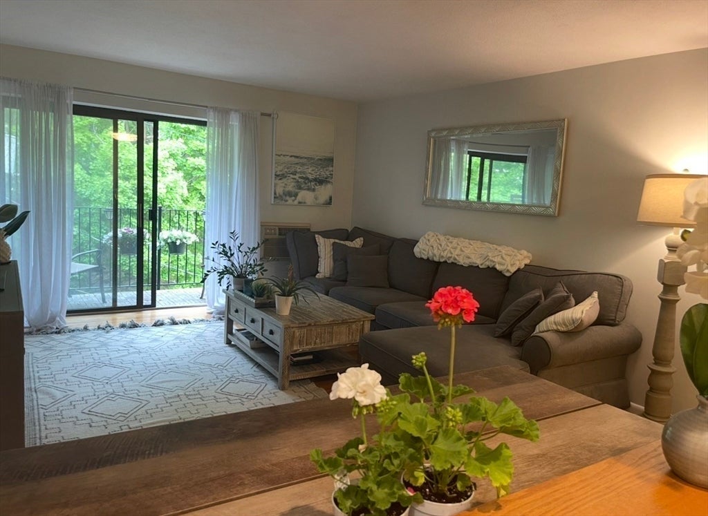 10 Linda Lane #48, Boston, MA, 10 Linda Lane #48, Boston, MA Photo #4