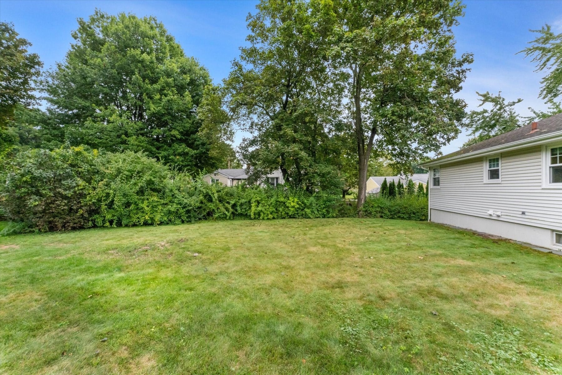194 Holden St, Worcester, MA Photo #28