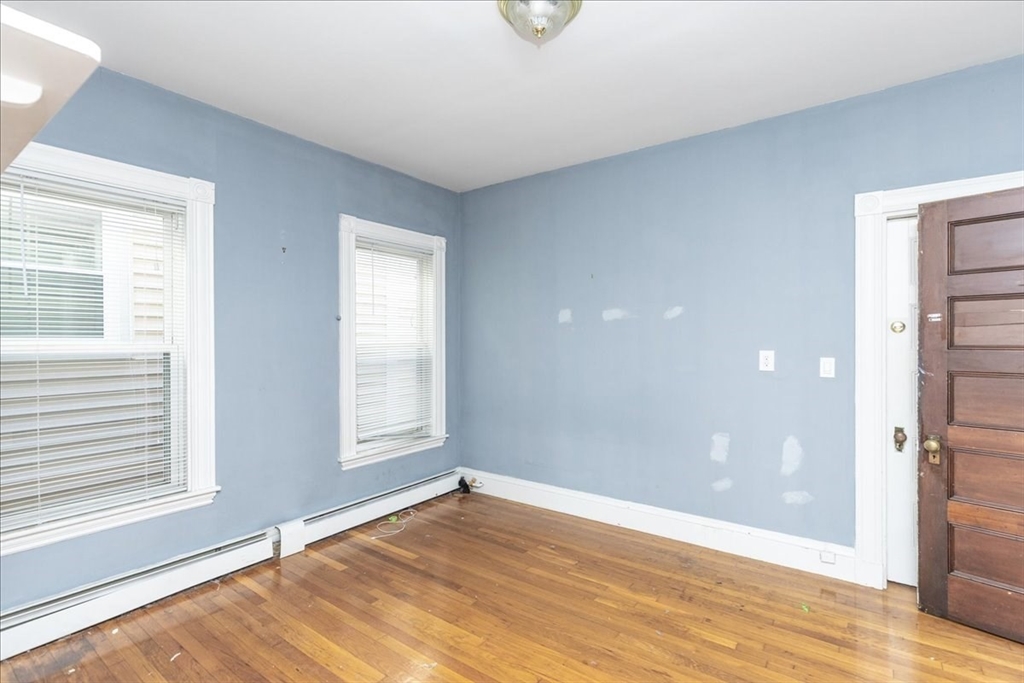 614-618 E. Broadway
