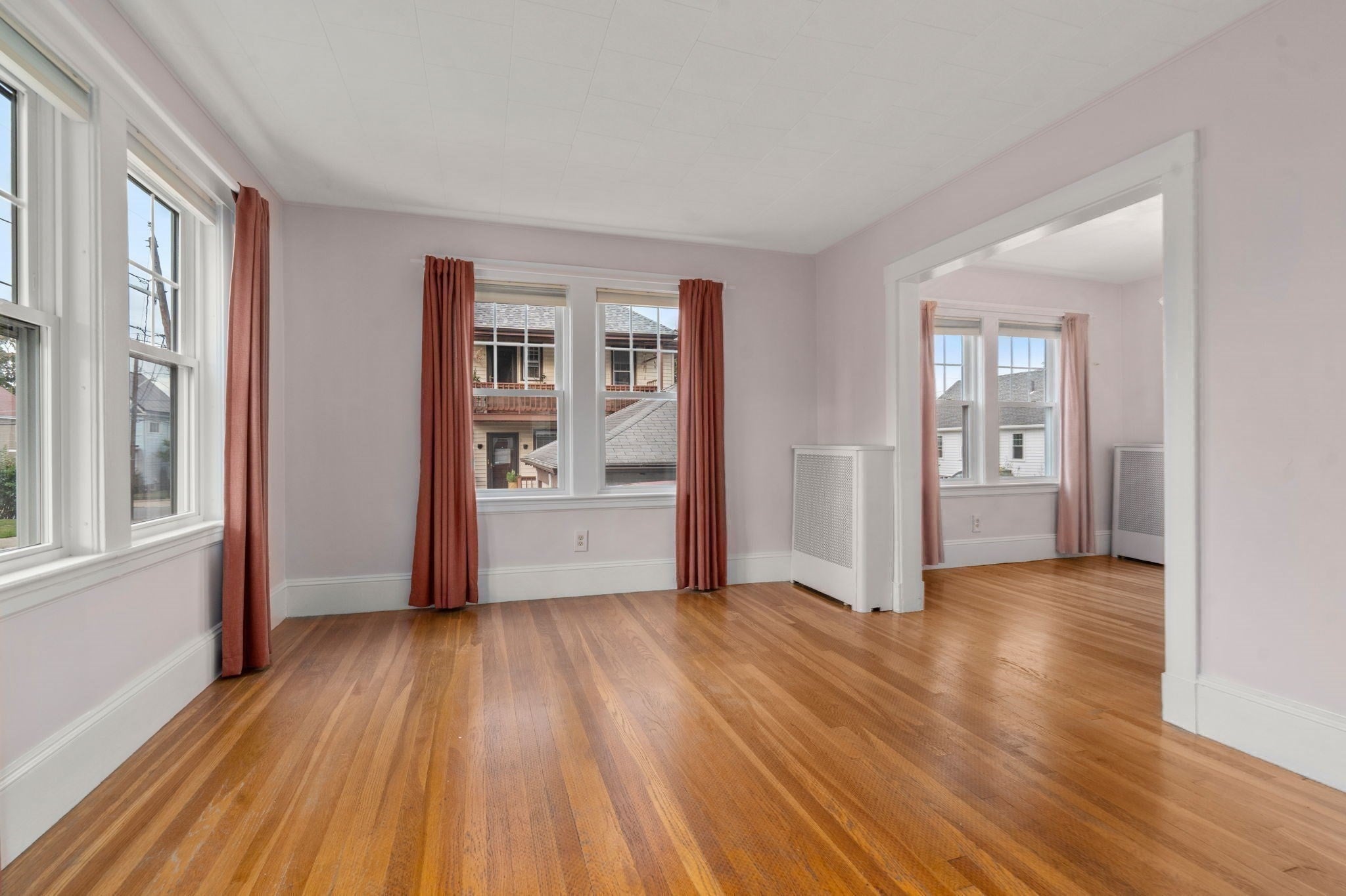 8 Burget Ave