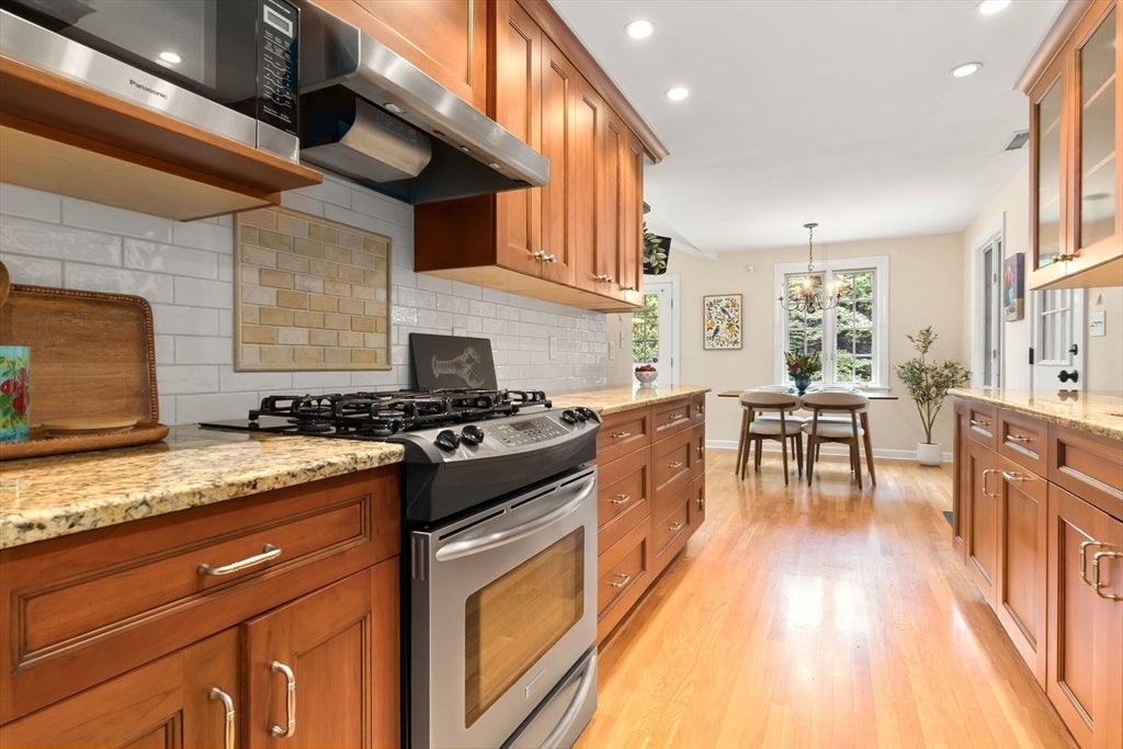 176 Colon St, Beverly, MA Photo #10