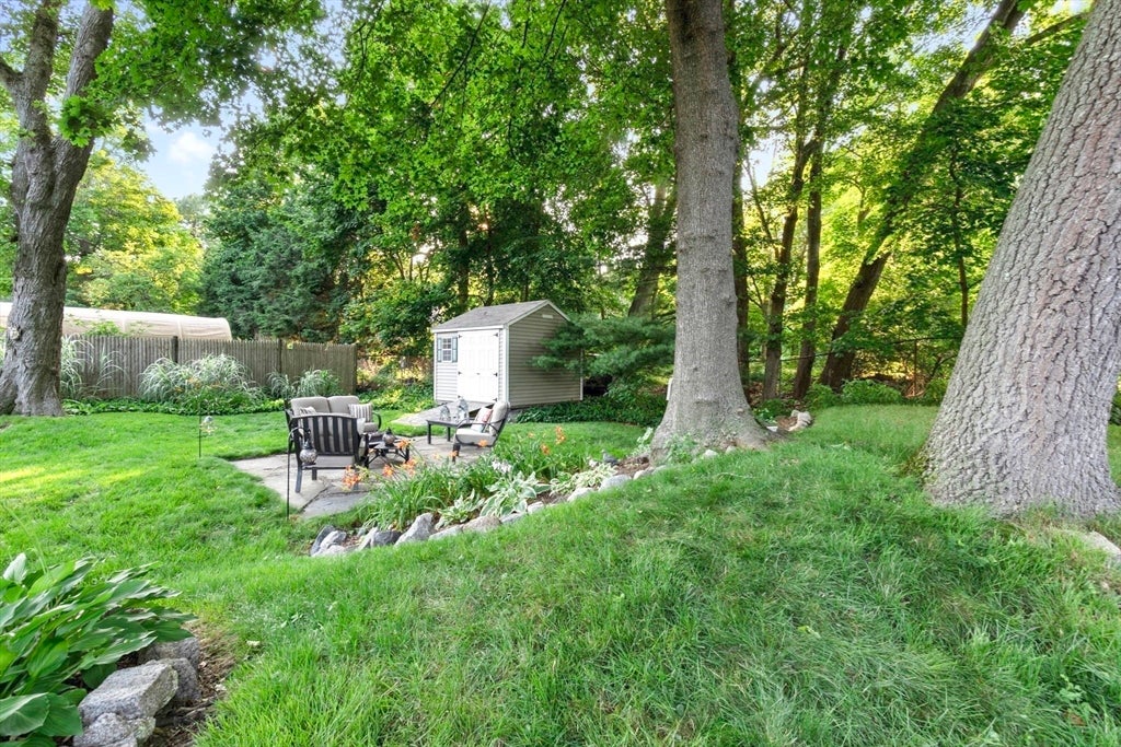 176 Colon St, Beverly, MA Photo #26