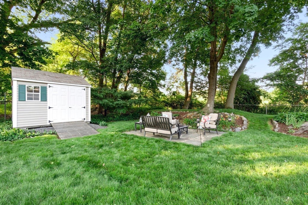 176 Colon St, Beverly, MA Photo #25