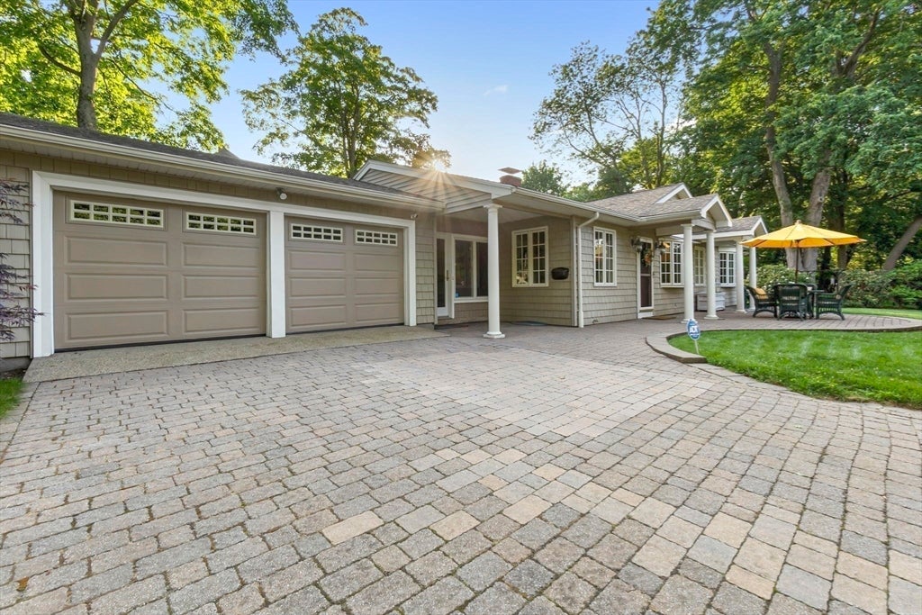 176 Colon St, Beverly, MA Photo #32