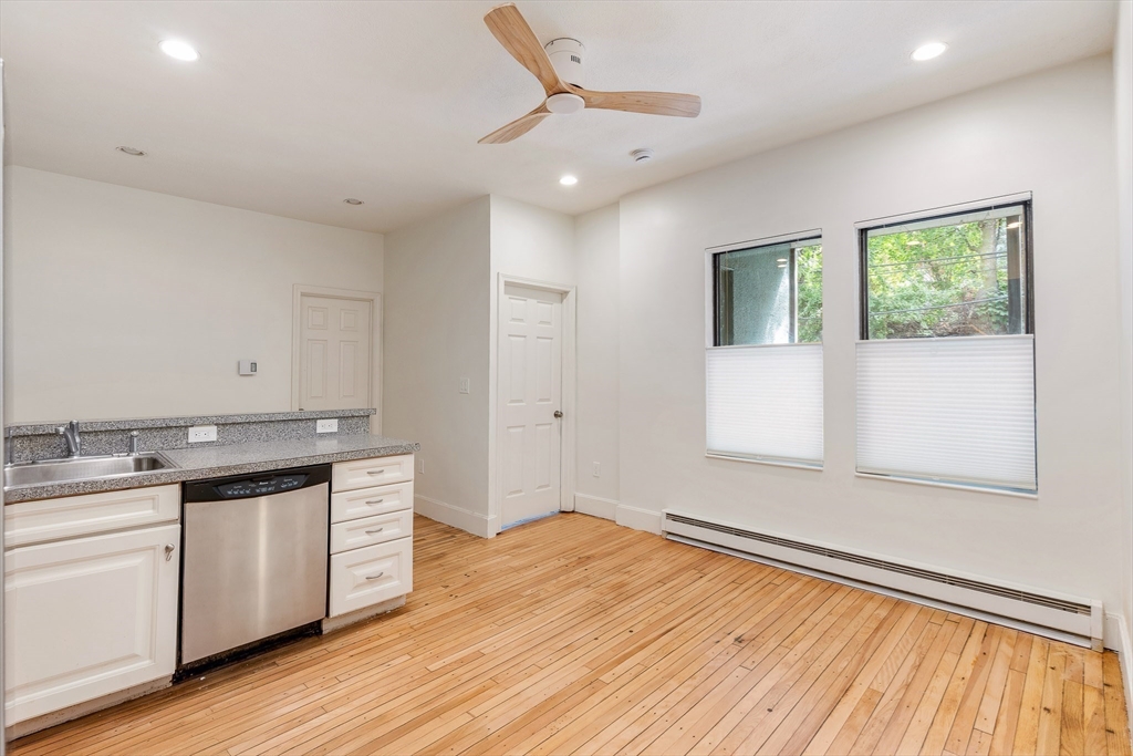 1 Centre Street Ter 7