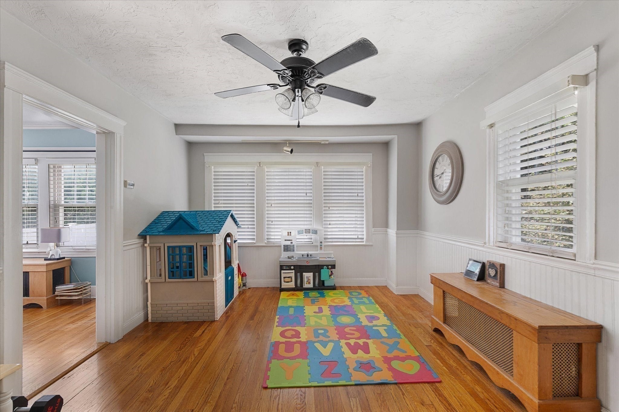 22 Oneida AVE, Worcester, MA Photo #7