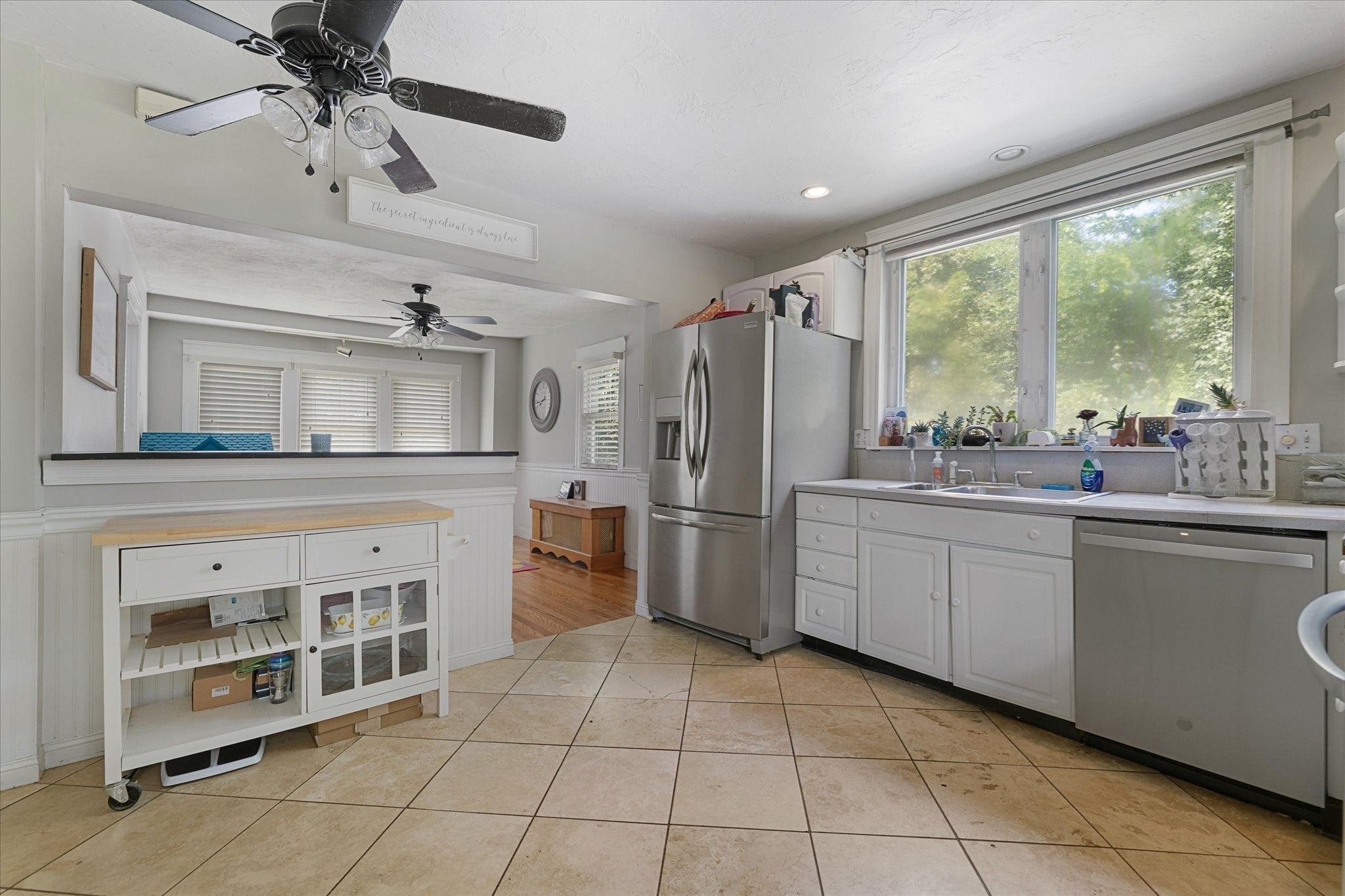 22 Oneida AVE, Worcester, MA Photo #4