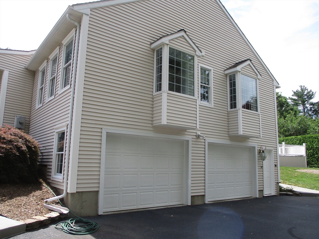 3 Frost Ln
