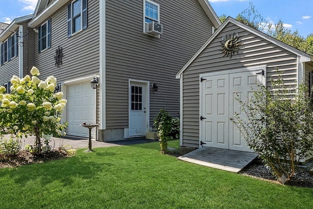 93 N Common Rd