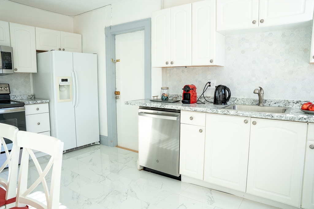 857 Beacon 41