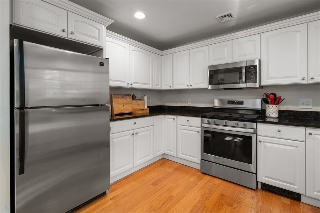 23 Sandy Cir #23, Lakeville, MA, 23 Sandy Cir #23, Lakeville, MA Photo #6