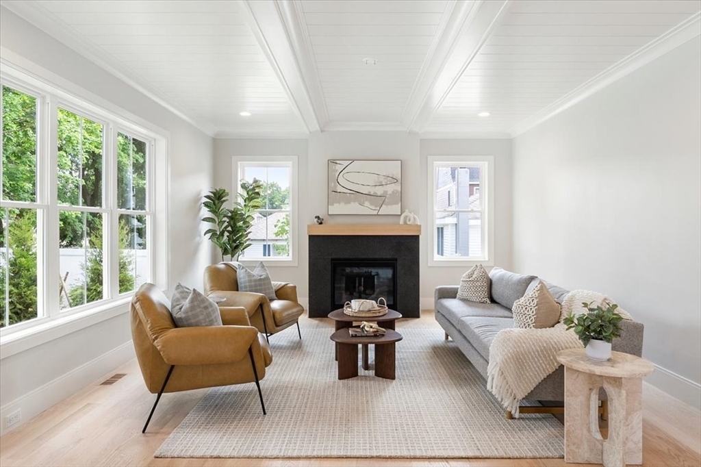 6 Oak Knoll Road