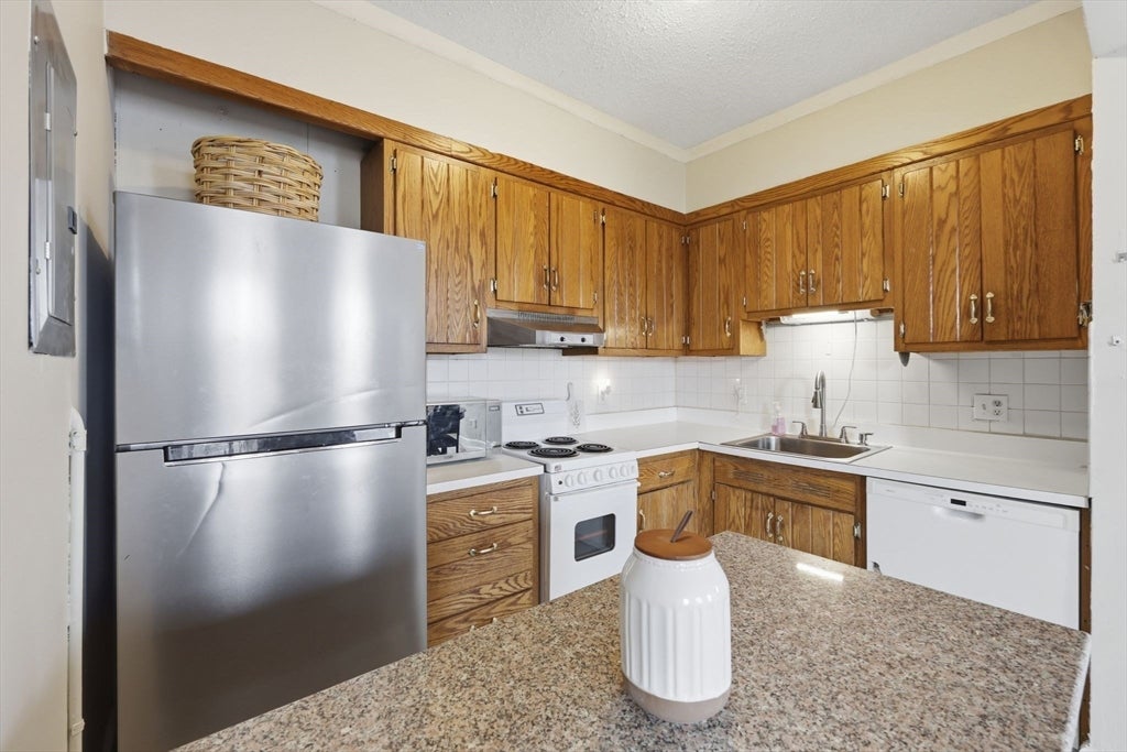 140 Chestnut St #604, Springfield, MA, 140 Chestnut St #604, Springfield, MA Photo #3