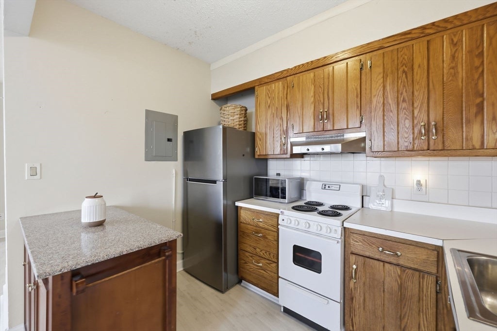 140 Chestnut St #604, Springfield, MA, 140 Chestnut St #604, Springfield, MA Photo #5