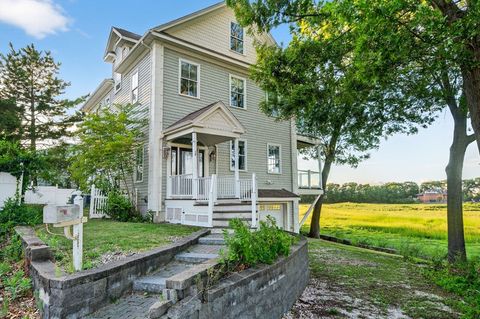 12 Quentin St Quincy MA 02169
