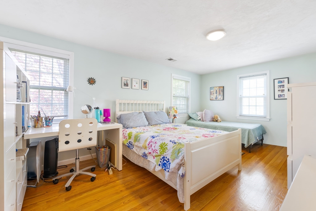32 Smith Ave, Newton, MA Photo #22