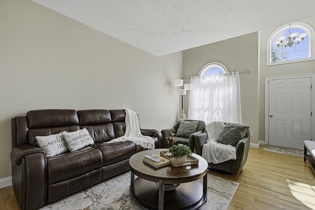 13 Knowlton Cir 13