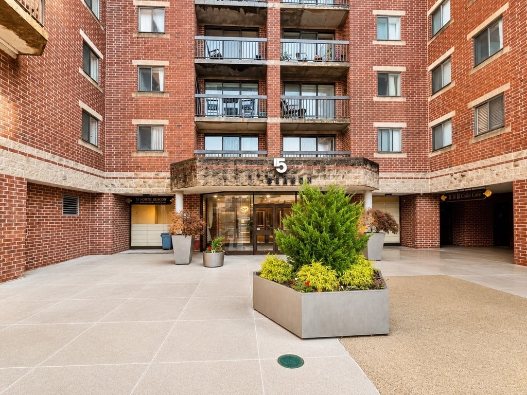 15 North Beacon 303