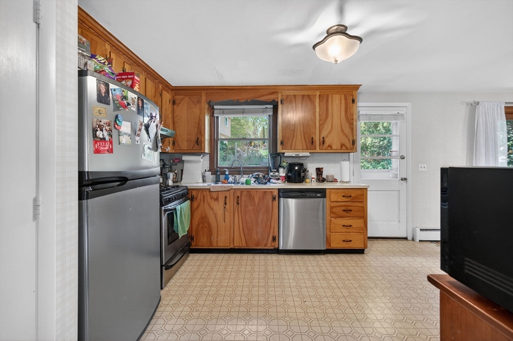 34 E 6th St, Lowell, MA Photo #10