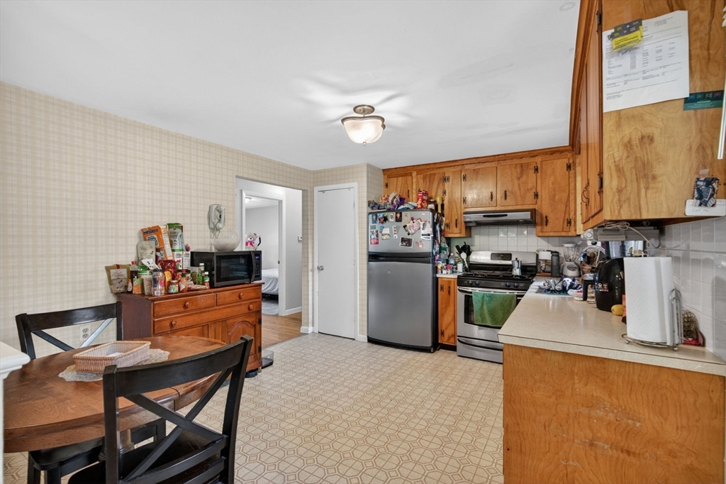 34 E 6th St, Lowell, MA Photo #9