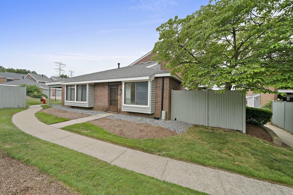 47 Rosewood Dr 47