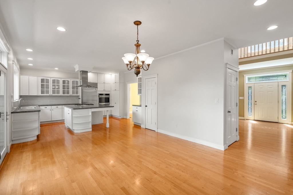 15 Montclair Dr