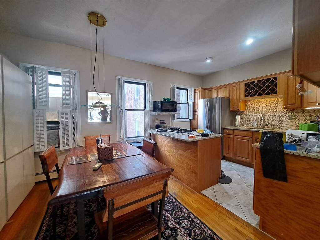 195 Endicott Street 3