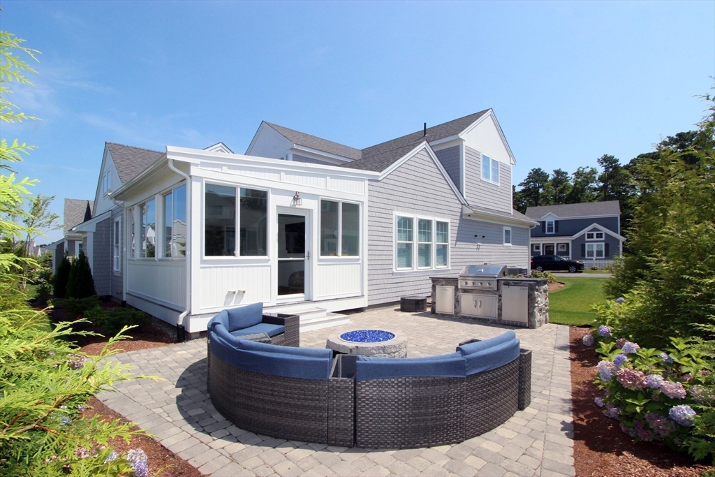 79 Cobblestone Cir