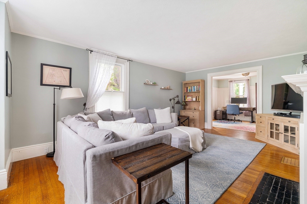 36 W Emerson St