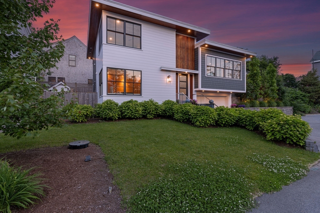 44 Winslow St
