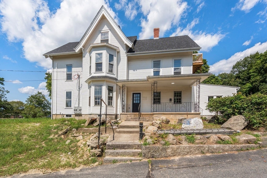 83 Oak Street