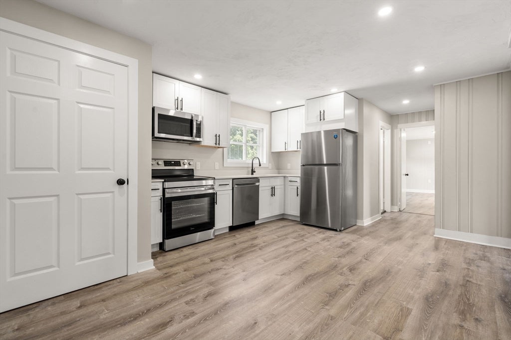 83 Oak Street, Uxbridge, MA Photo #11