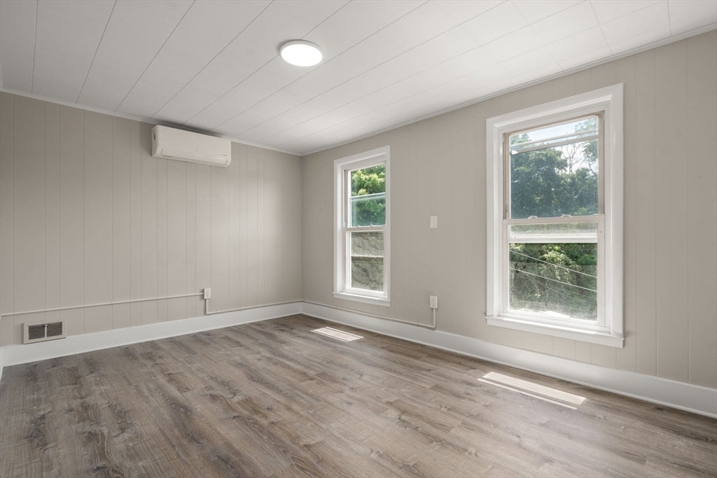 83 Oak Street, Uxbridge, MA Photo #17