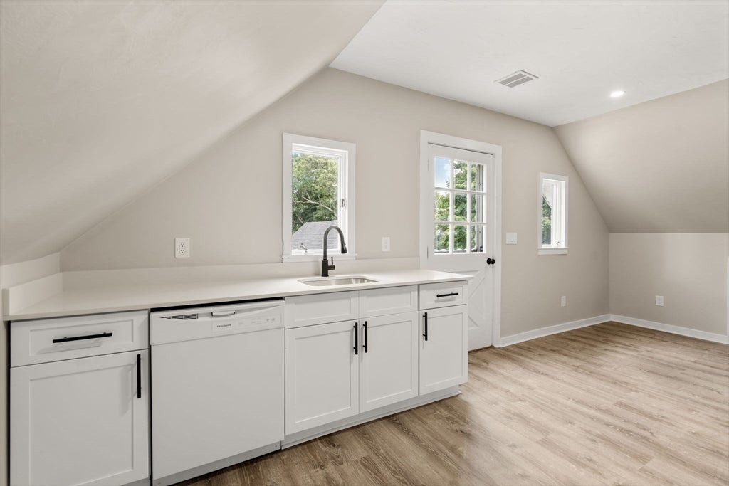 83 Oak Street, Uxbridge, MA Photo #28