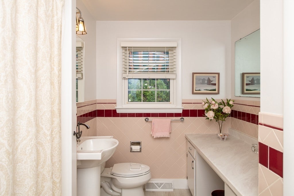 12 Brook Dr, Fairhaven, MA, 12 Brook Dr, Fairhaven, MA Photo #16