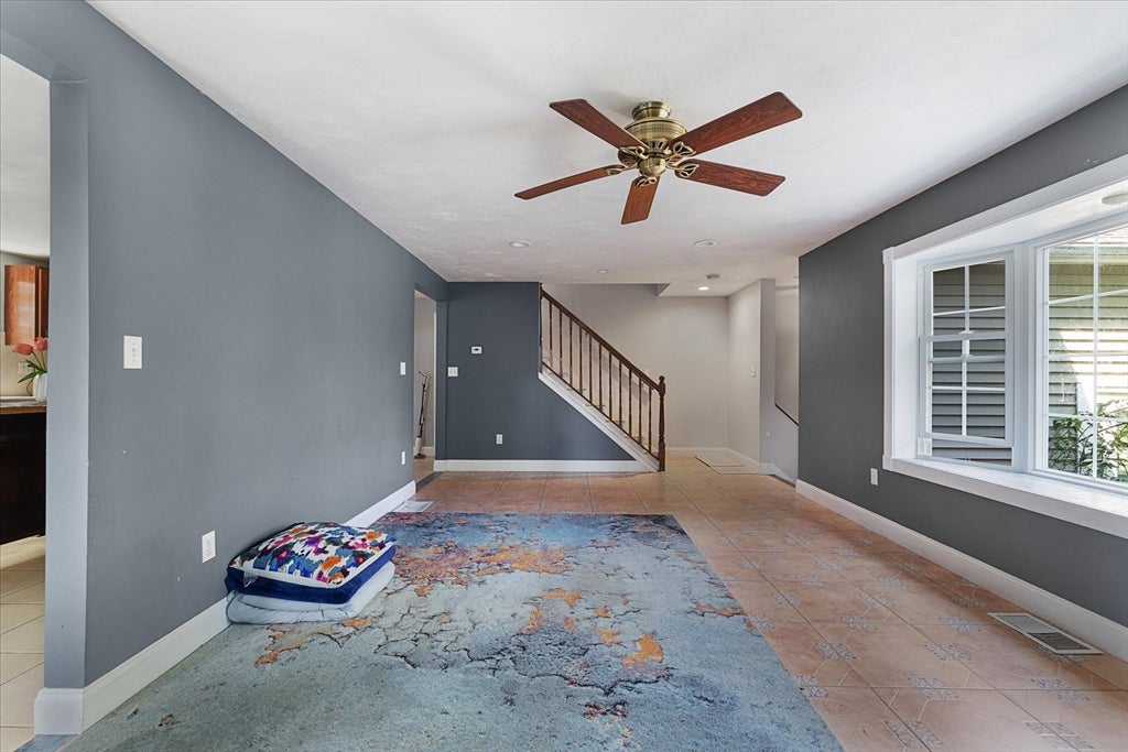 9 Ansonia Rd #A, Worcester, MA Photo #8