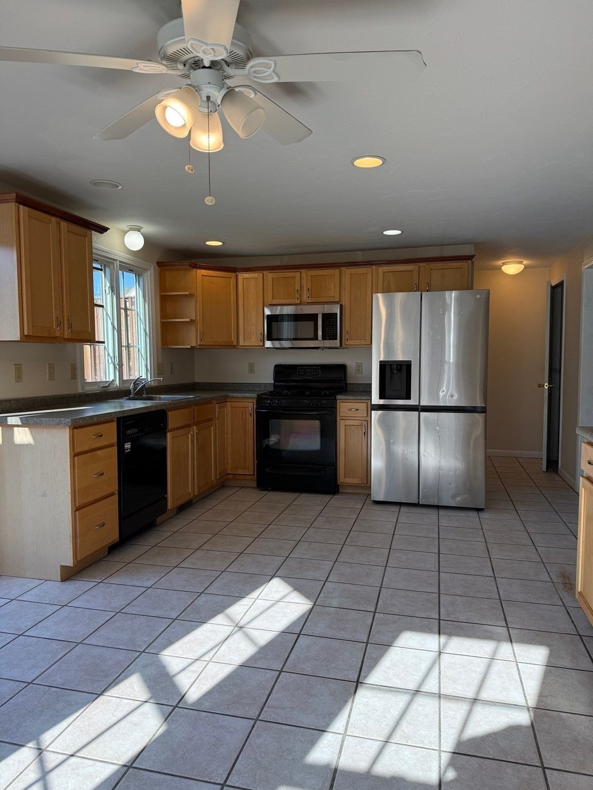 10 Fuller Ave #24, Attleboro, MA, 10 Fuller Ave #24, Attleboro, MA Photo #4